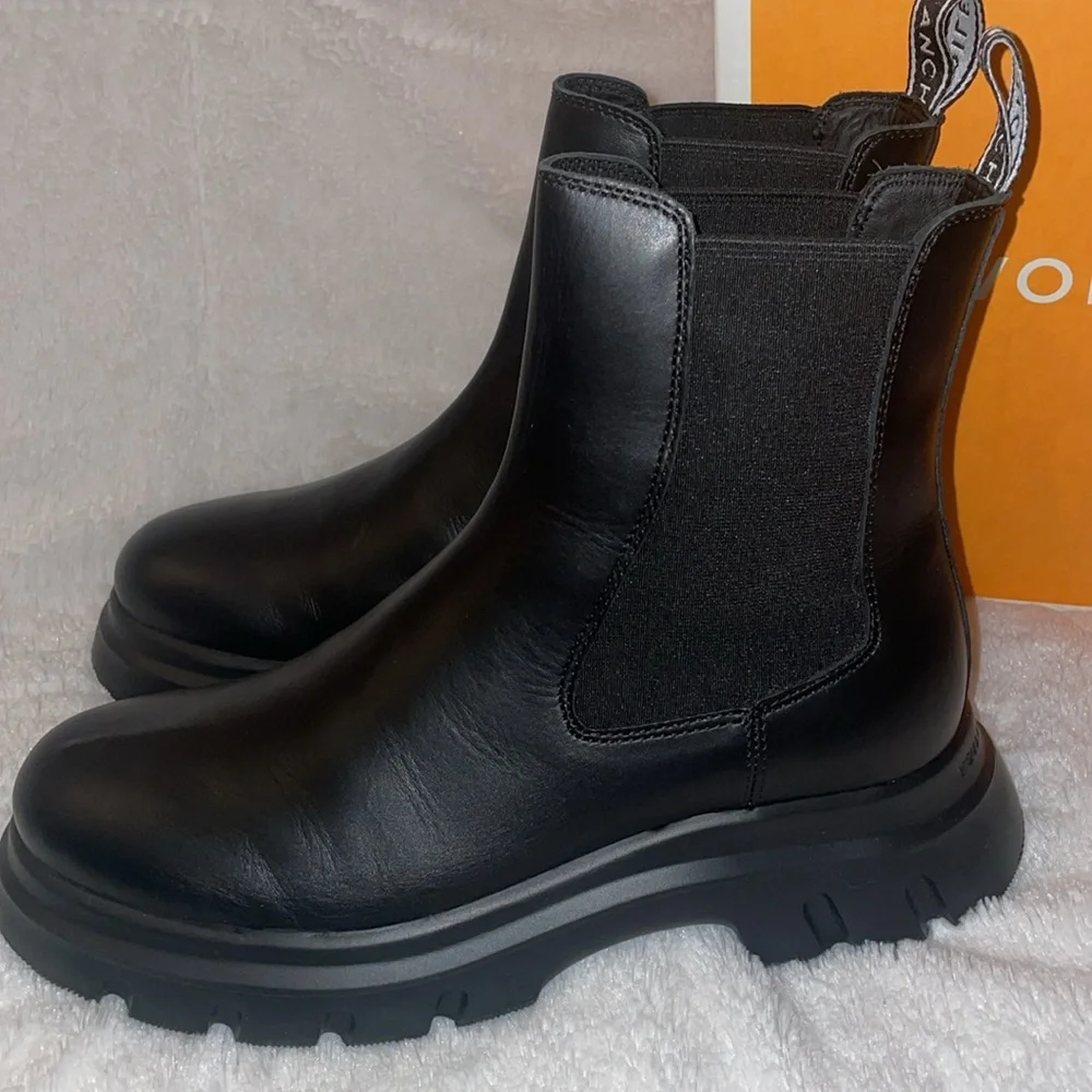 VOILE BLANCHE TWILLY CHELSEA
Leather Boots in Black - Picture 12 of 16